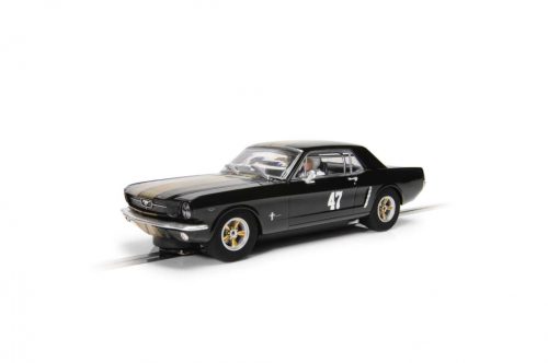 SCALEXTRIC Ford Mustang - Black and Gold (1:32)