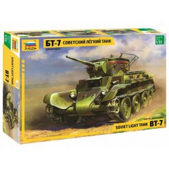   Zvezda BT-7 Soviet Tank with Crew 1:35 makett harcjármű (3545)