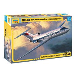 Zvezda Yak-40 Regional Jet 1:144 makett repülő (7030)